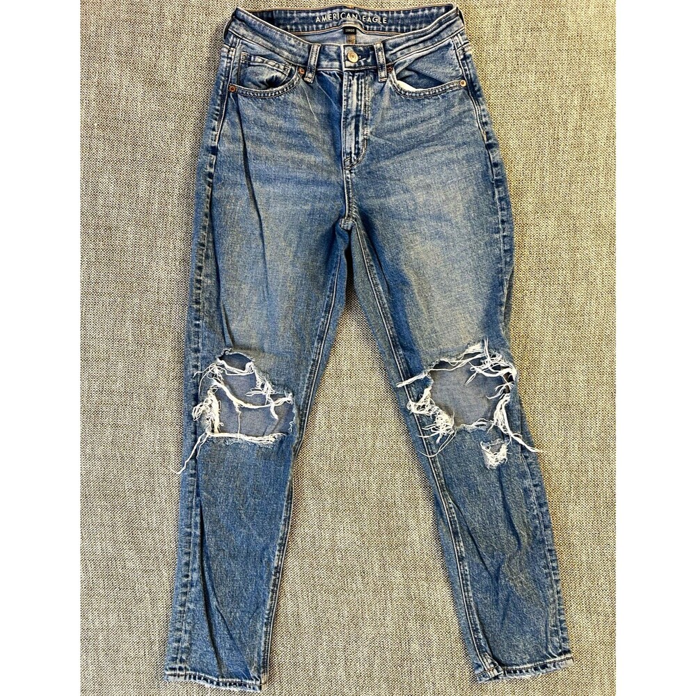 American Eagle Outfitters Strigid Women’s High Rise Mom Jeans 2 Blue Distressed